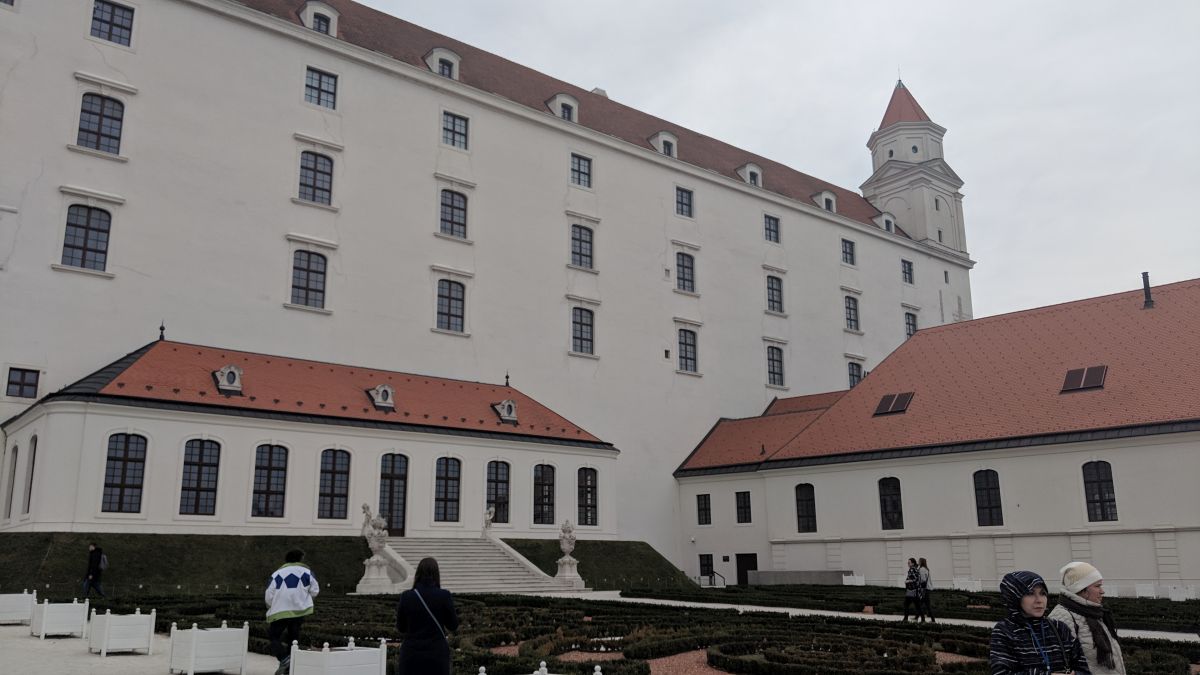 bratislava hrad 006 original